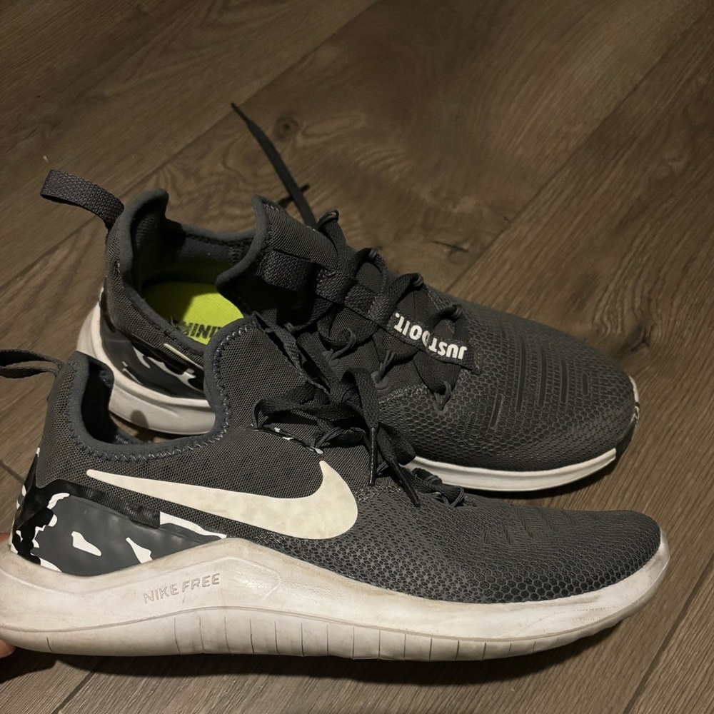 RARE Nike Free Running Training 8 Camo Shoes For Women in Grey